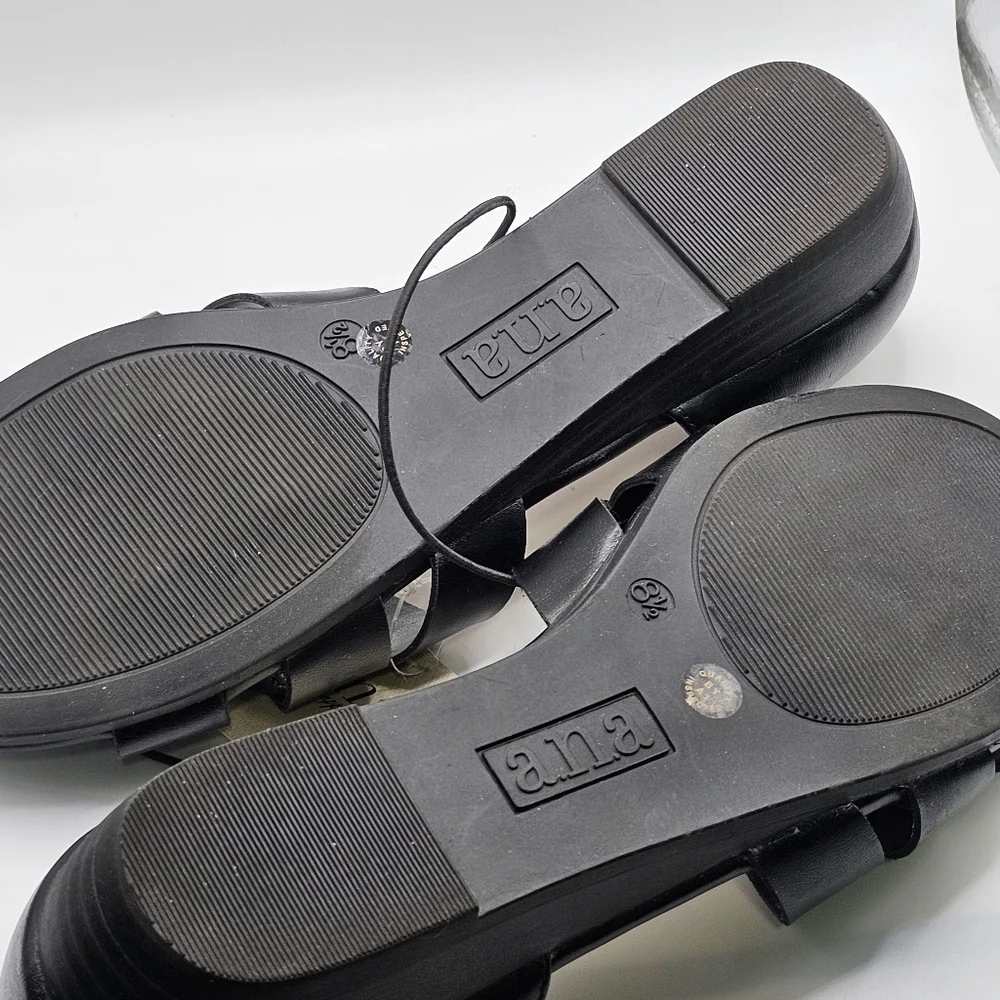 a.n.a. Sandals - Picture 4 of 5